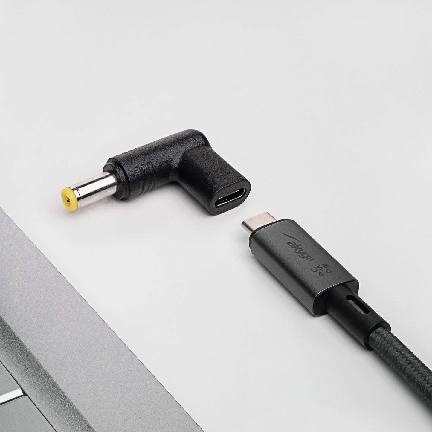 Laptop adapter AK-ND-C01 USB-C / 5.5 x 2.5 mm