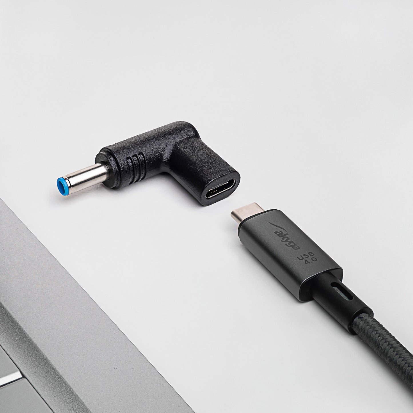 Akyga Laptop adapter AK-ND-C09 USB-C / 4.5 x 3.0 mm