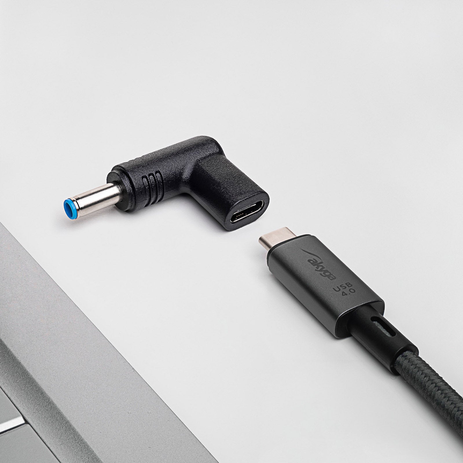 Akyga Laptop adapter AK-ND-C09 USB-C / 4.5 x 3.0 mm